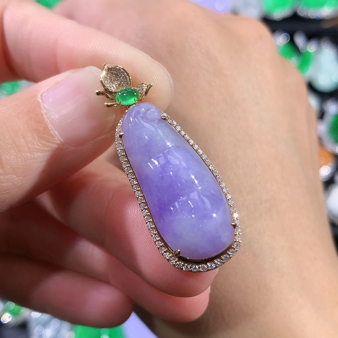 翡翠18K金镶嵌颈饰