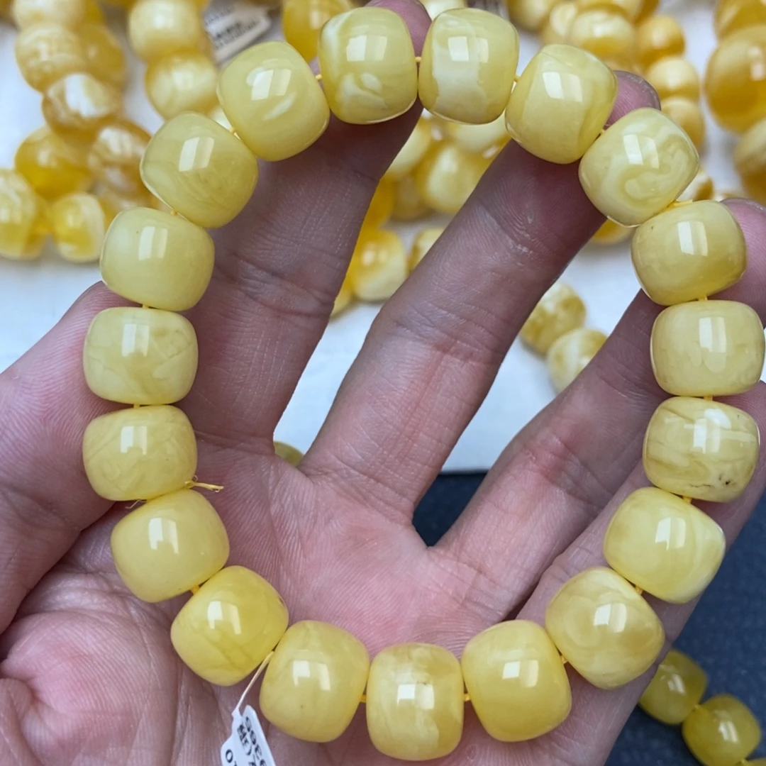 未镶嵌蜜蜡裸石18