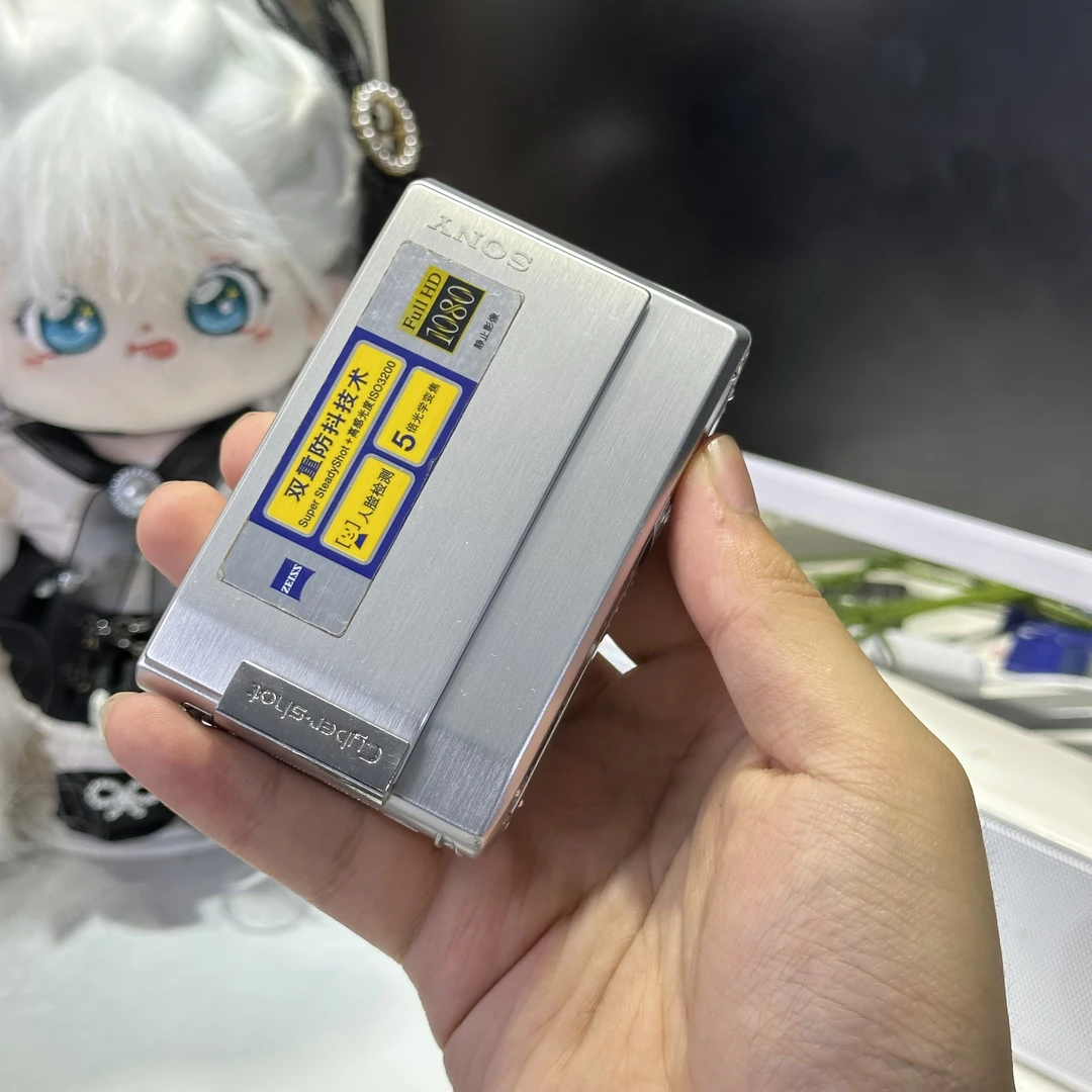 9新 Sony/索尼 索尼t100色彩感好胶片感适合新手带配件