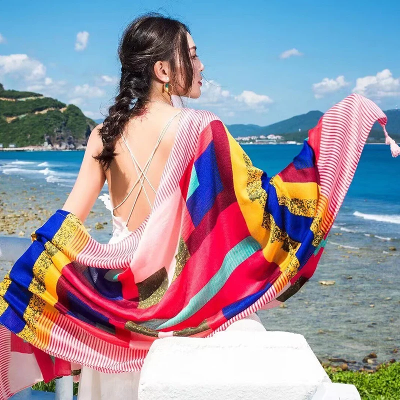 斜纹缎披肩女2025夏民族风围巾云南防晒丝巾青海湖旅游拍照沙滩巾