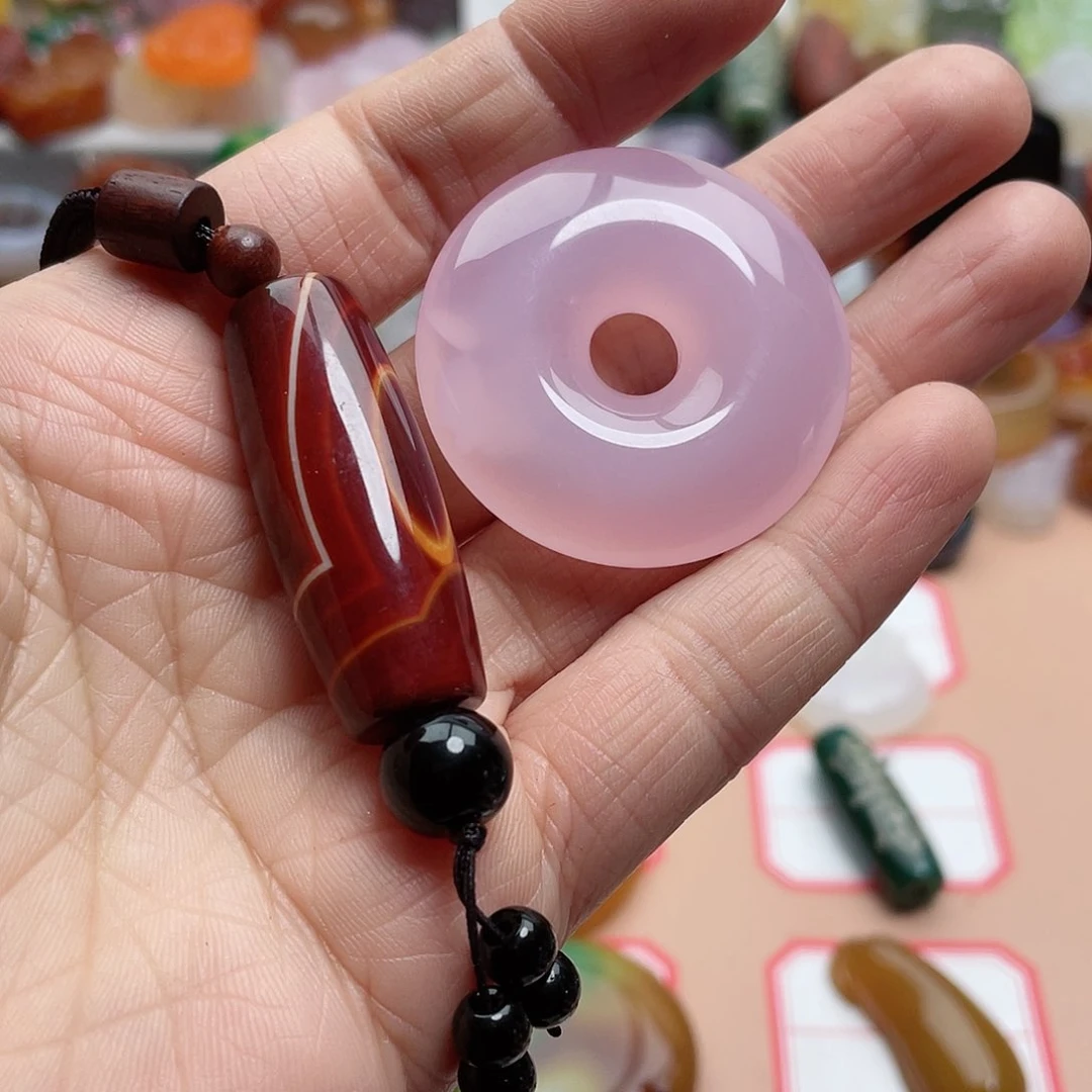 玛瑙/玉髓颈饰合金我***福