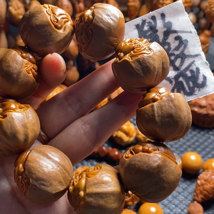 吊坠橄榄核M***?微上色