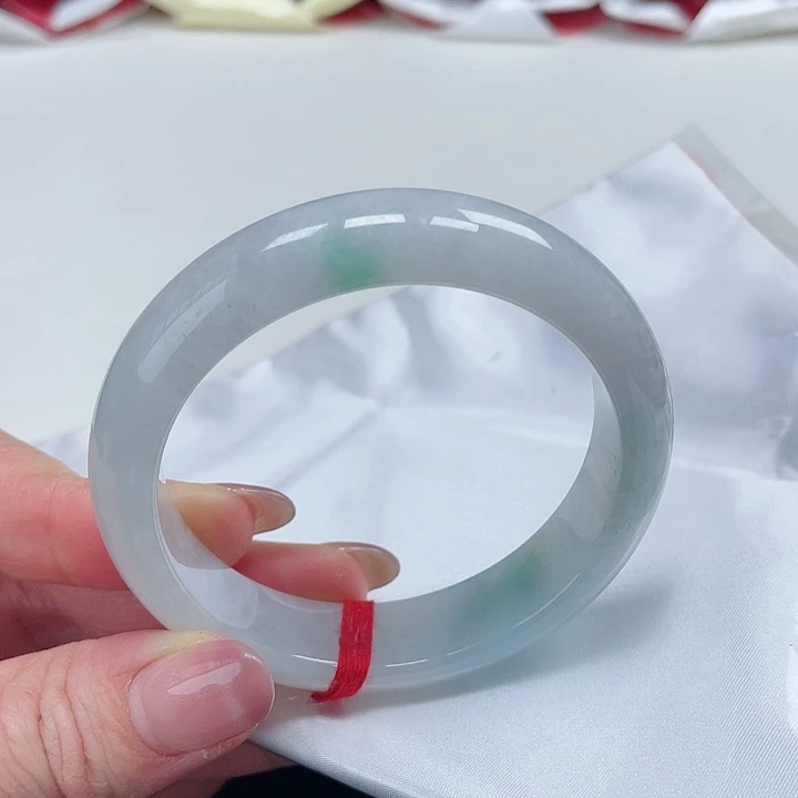 翡翠手镯未镶嵌缅甸翡翠