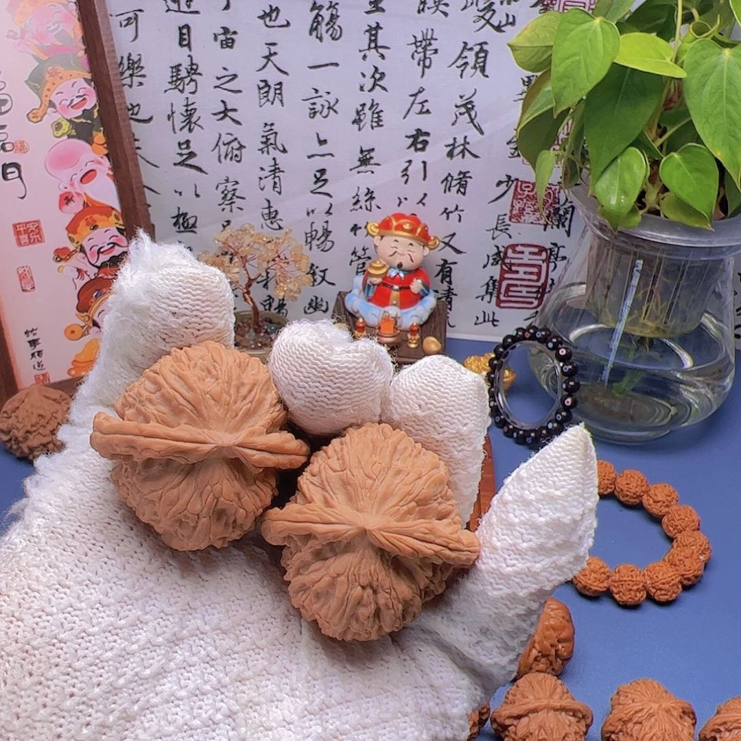 文玩核桃把件M****y42尺 白狮子 全品 一物一图