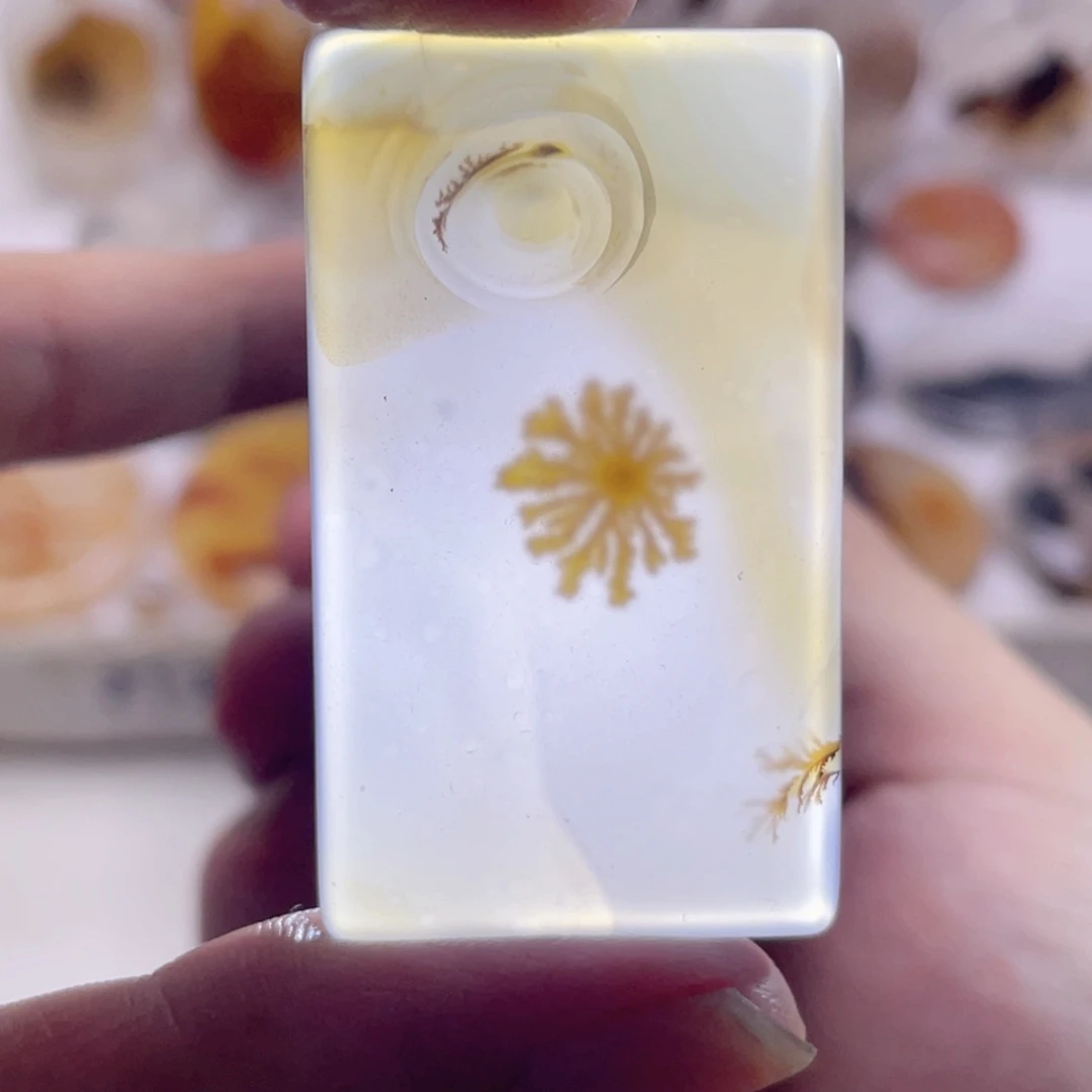 玛瑙/玉髓未镶嵌珠宝奇石
