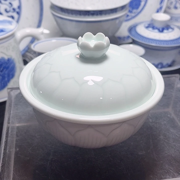 碗隐青雕塑荷花小炖盅