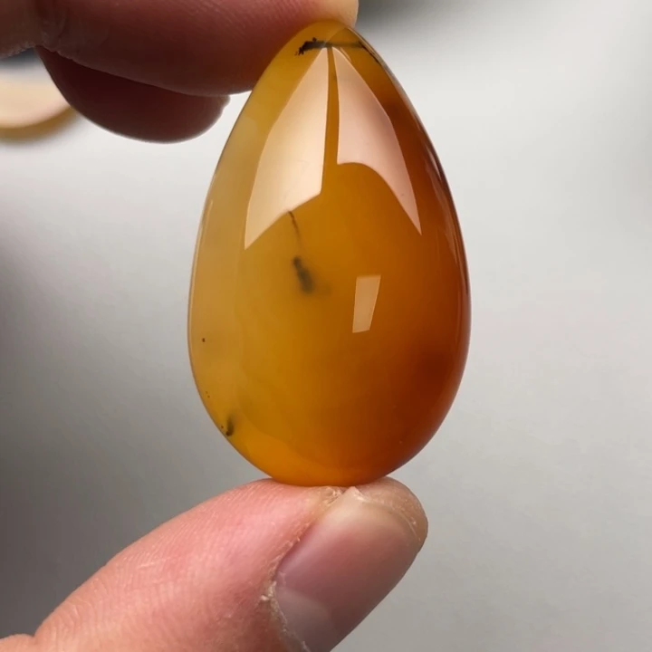 玛瑙/玉髓颈饰未镶嵌?****了