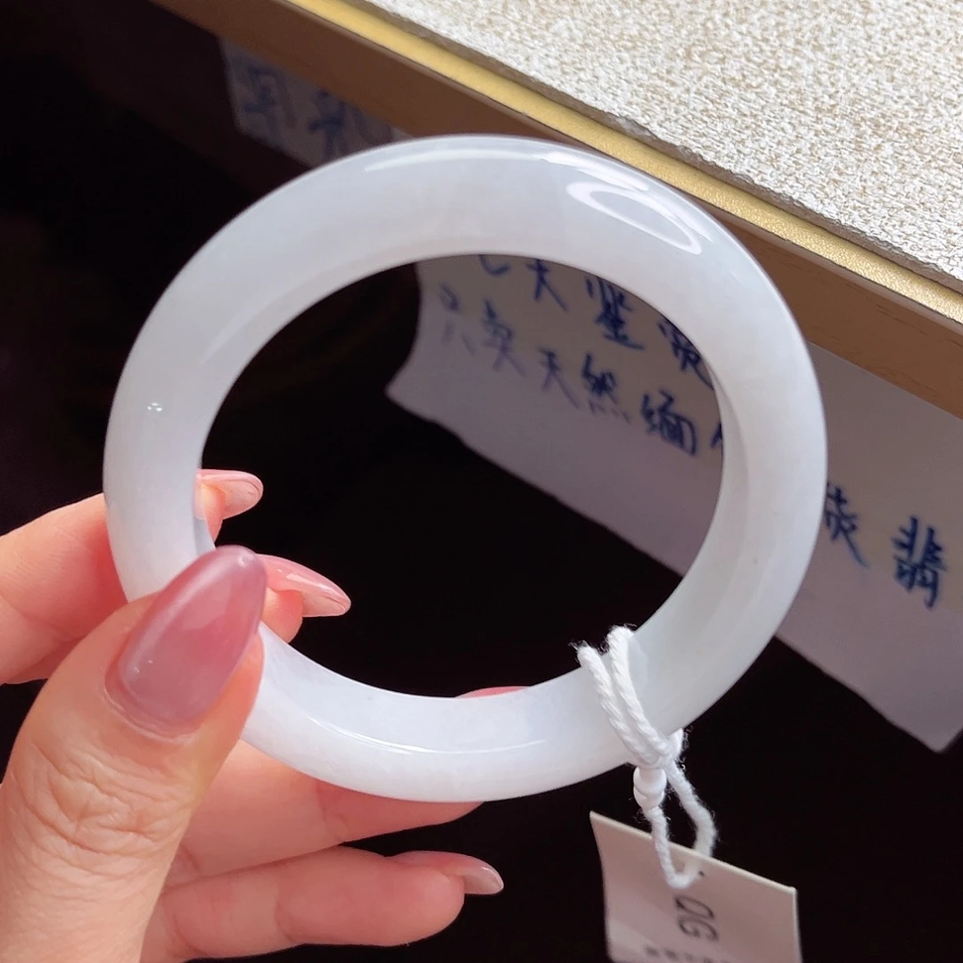 翡翠未镶嵌手镯手镯