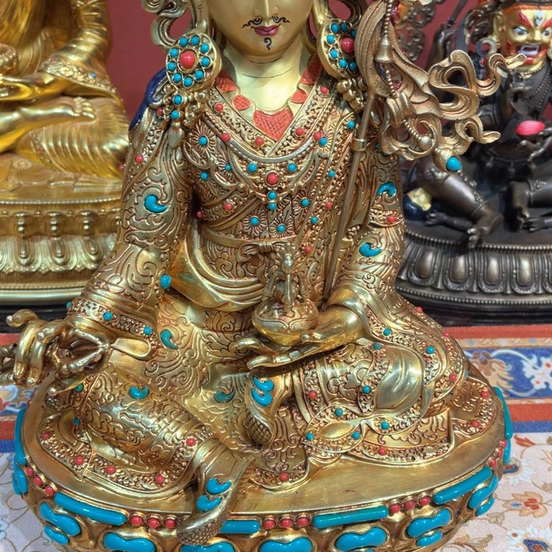 泥塑白**衫我们的目标是成为一个优秀且