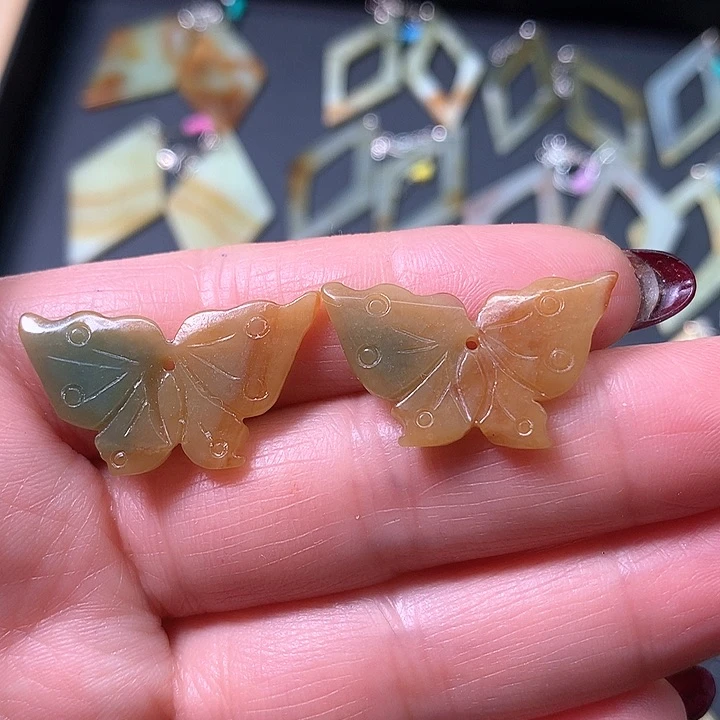 蛇纹石玉耳饰未镶嵌來****箋