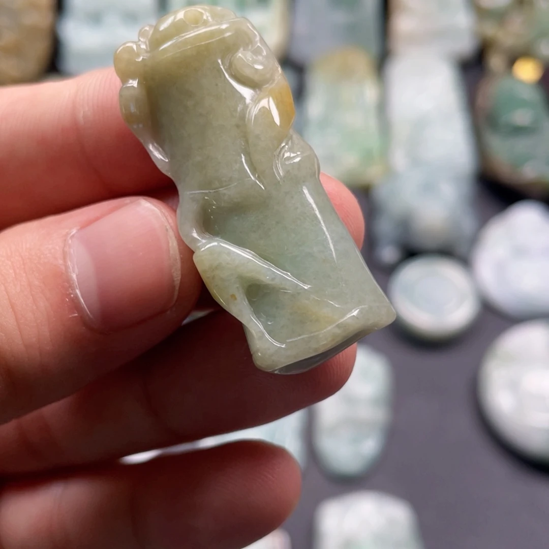 颈饰未镶嵌翡翠翡翠