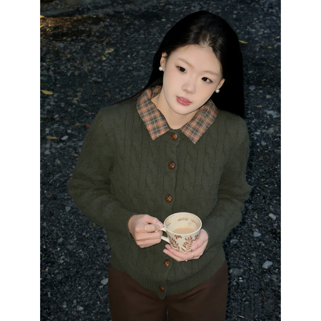 网红爆款橄榄绿拼格子假两件毛衣针织开衫女慵懒风宽松翻领外套女