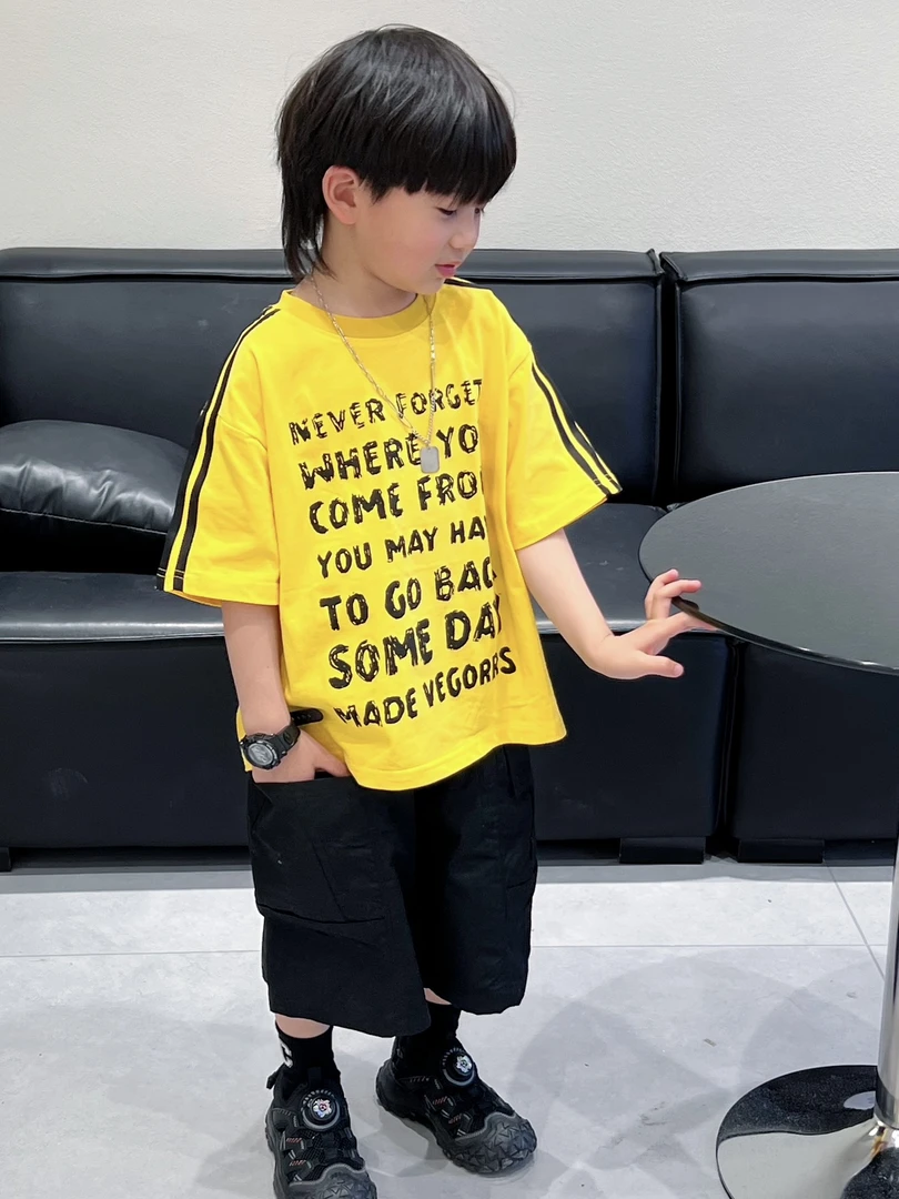 2025男童春夏新款美式字母印花大童T恤拉条圆领宽松儿童短袖