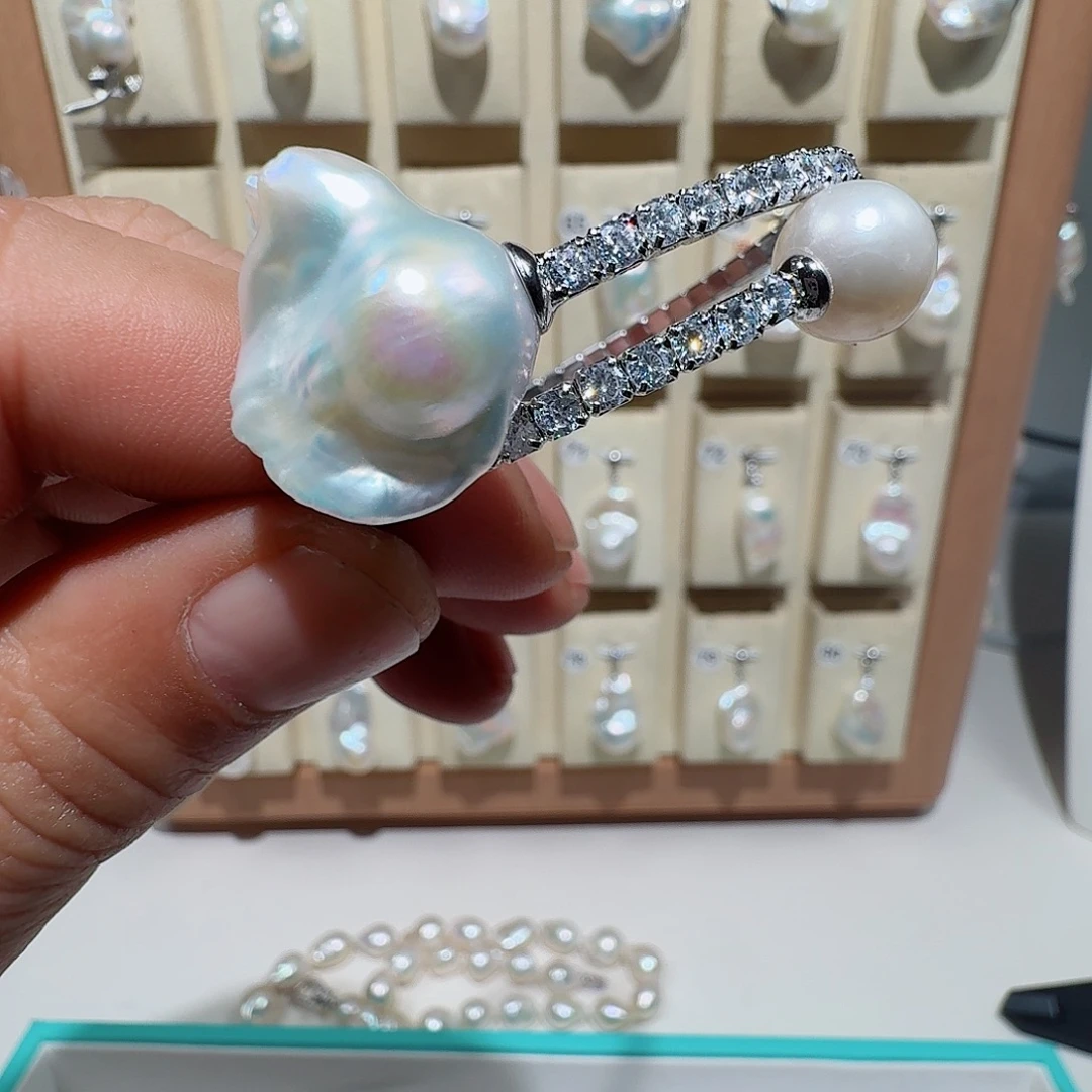 淡水珍珠颈饰合金