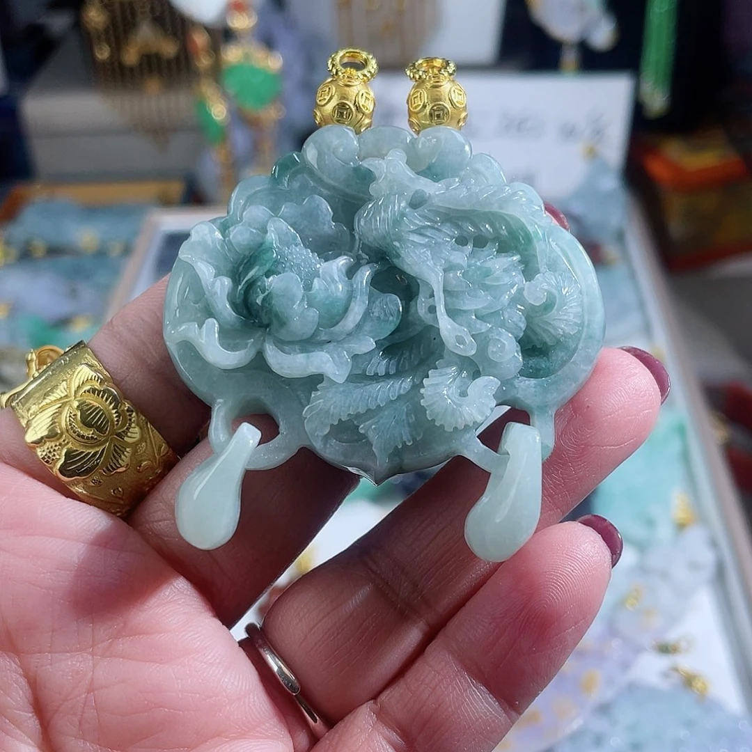 翡翠颈饰未镶嵌翡翠飘花