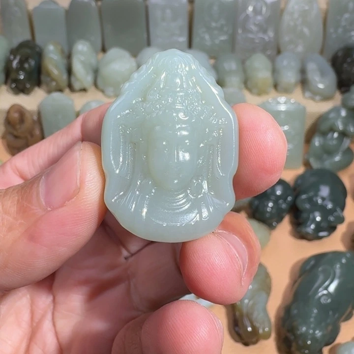 和田玉未镶嵌颈饰