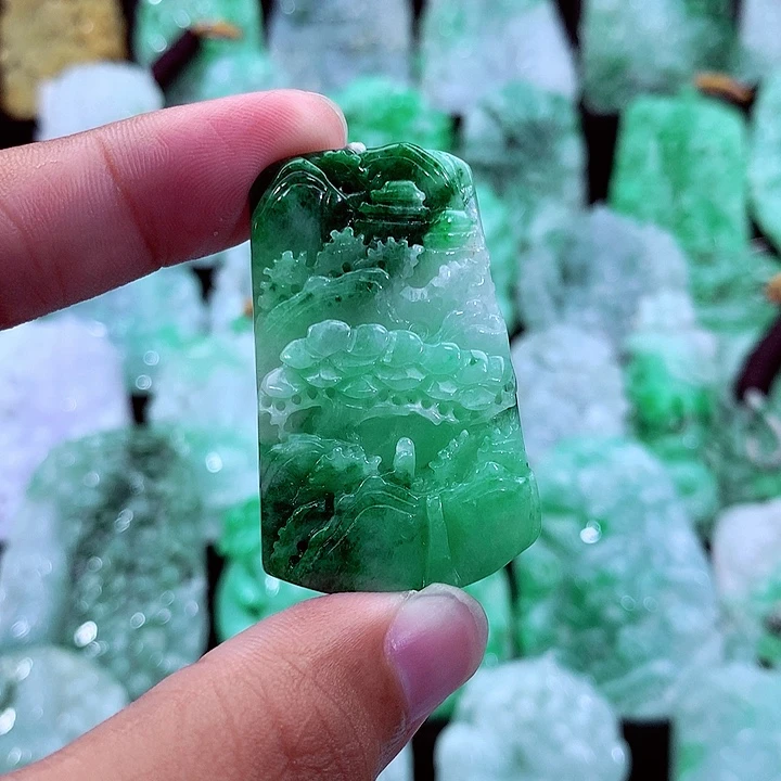 吊坠(不含链)未镶嵌翡翠