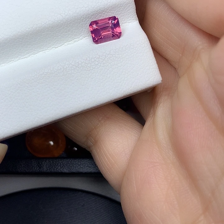 尖晶石裸石1.22ct马亨盖