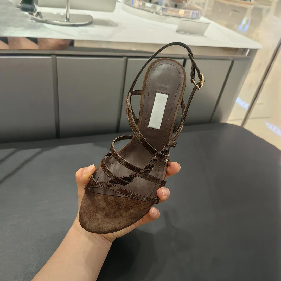 2025年仙女风编织气质方头露趾坡跟凉鞋女法式设计感粗跟凉拖鞋女