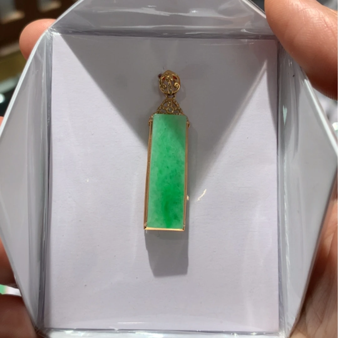 【闪购商品】翡翠颈饰18K金镶嵌翡翠首饰