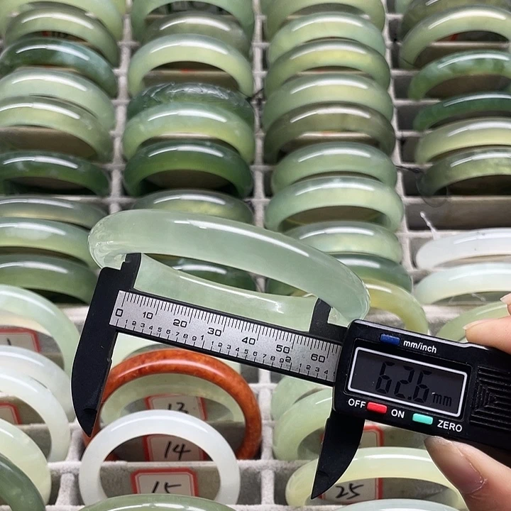 未镶嵌蛇纹石玉手镯17
