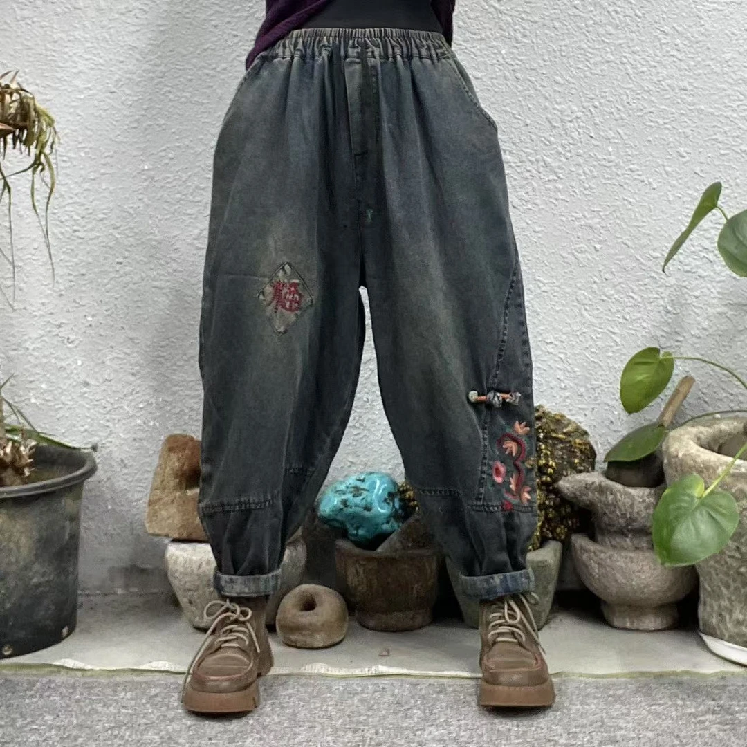 9909春右腿绣红福左下摆盘扣炒色牛仔裤（长88臀围118脚口34