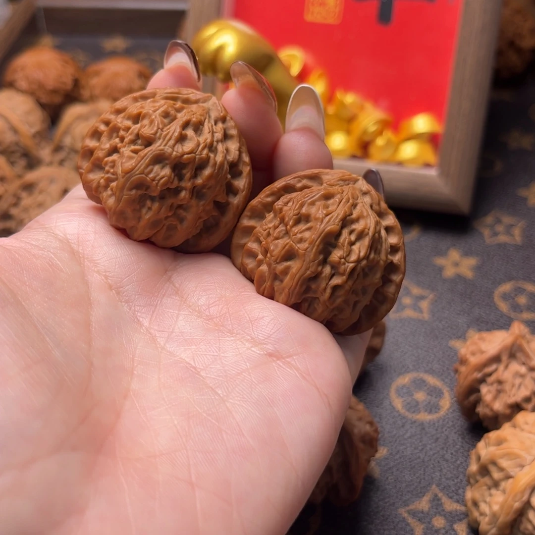 把件文玩核桃三角白39全