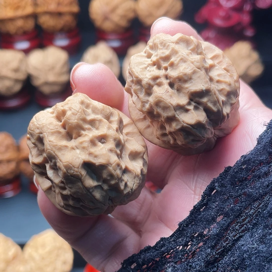 文玩核桃吊坠龙脊蛙