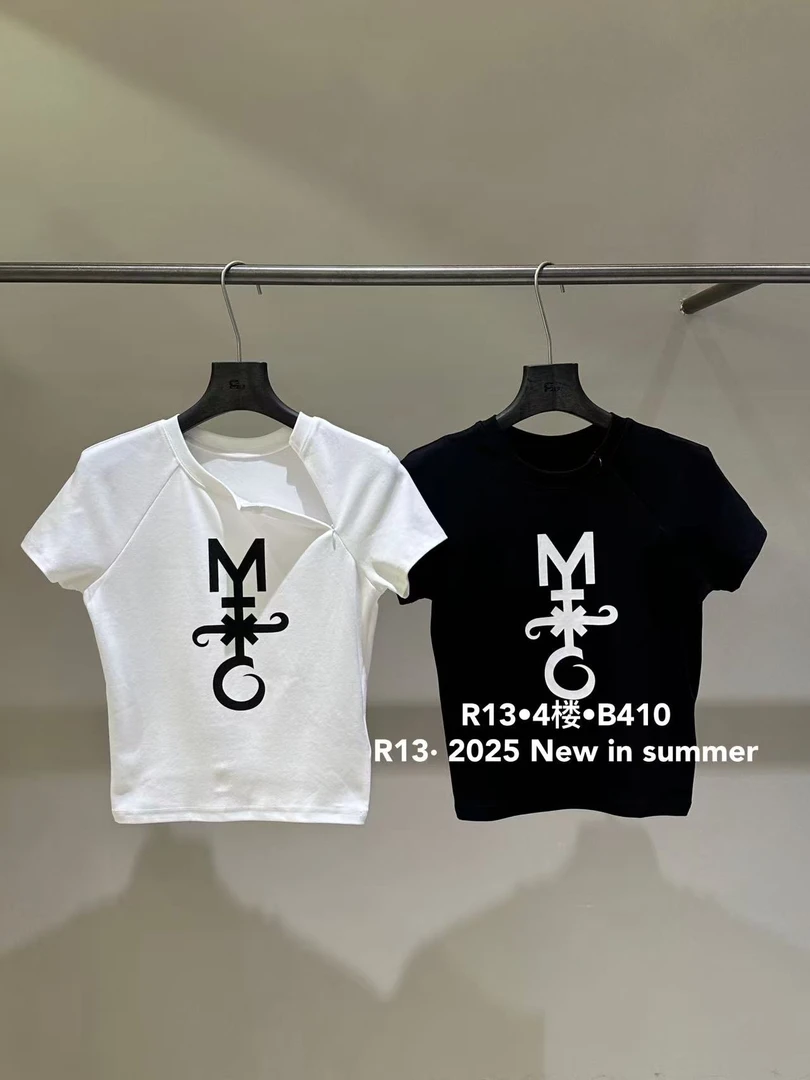 福秒-有设计！字母拉链显瘦T恤（13R8657#）R13