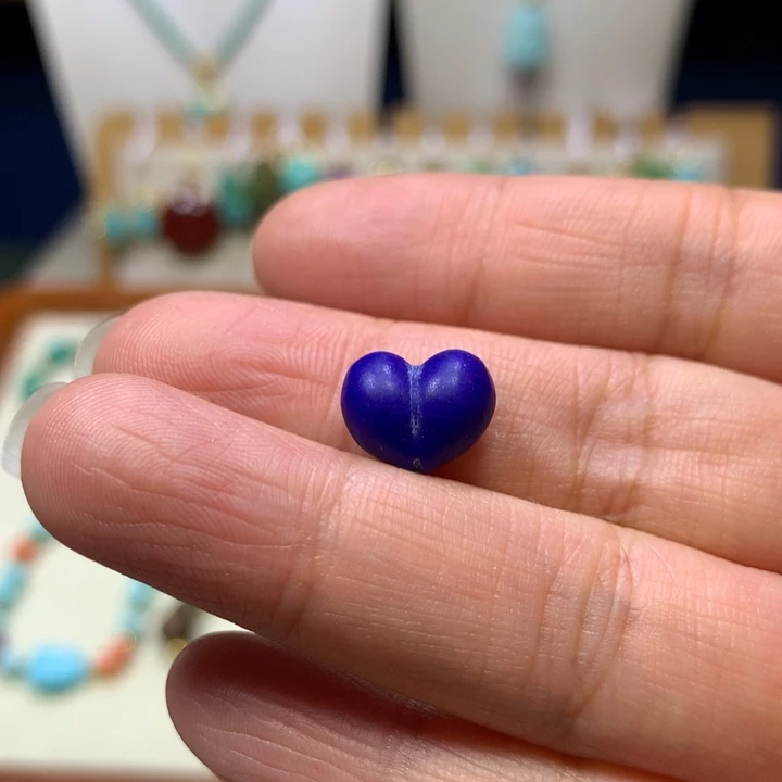 青金石未镶嵌配饰