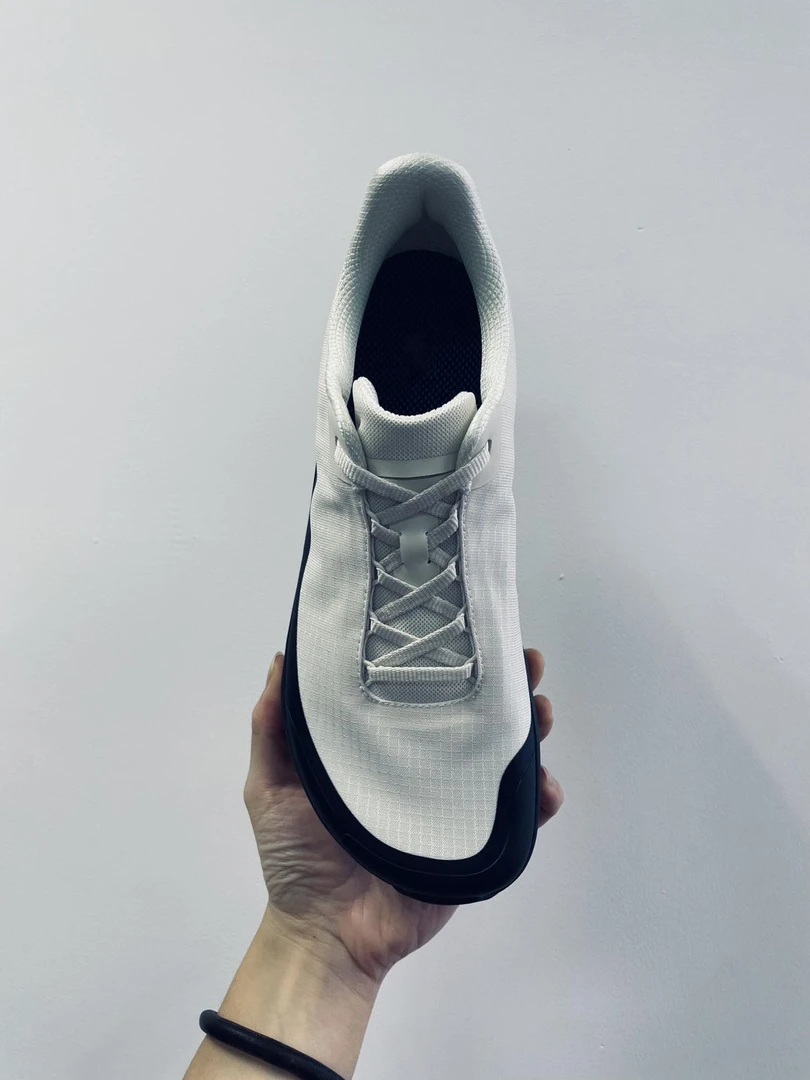 通勤轻量运动休闲跑步鞋透气登山徒步男鞋户外潮款复古百搭网鞋女