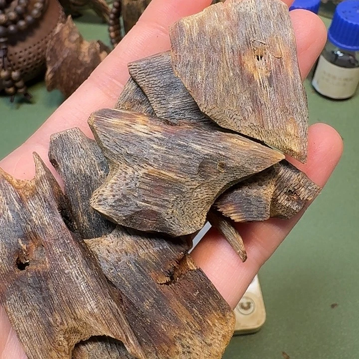 沉香沉香碎屑海南高端千里香树心油醇化25克