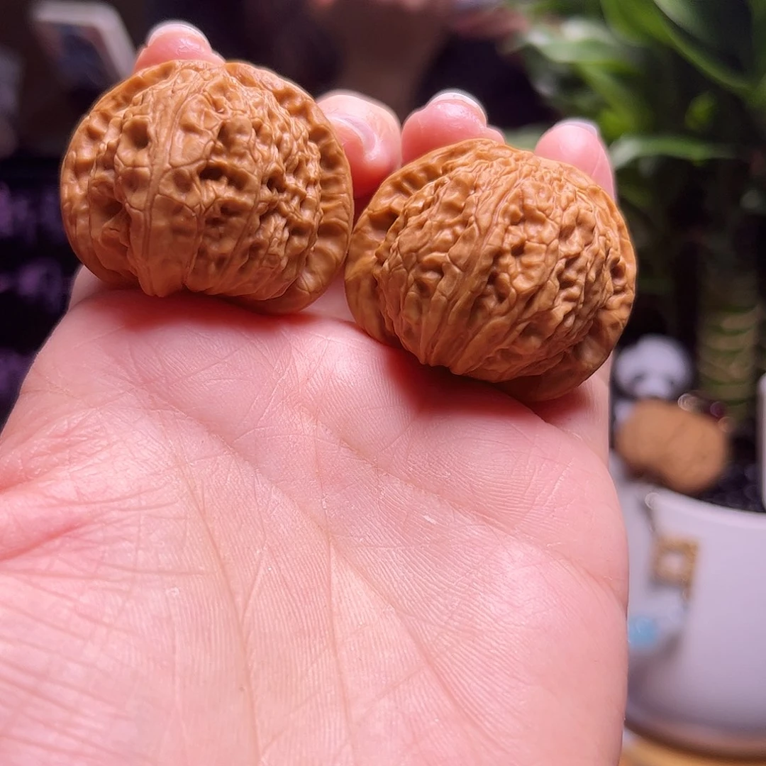 文玩核桃吊坠36尺白狮子35