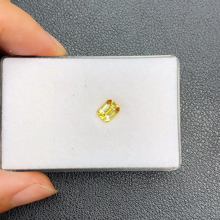 蓝宝石裸石1.12克拉