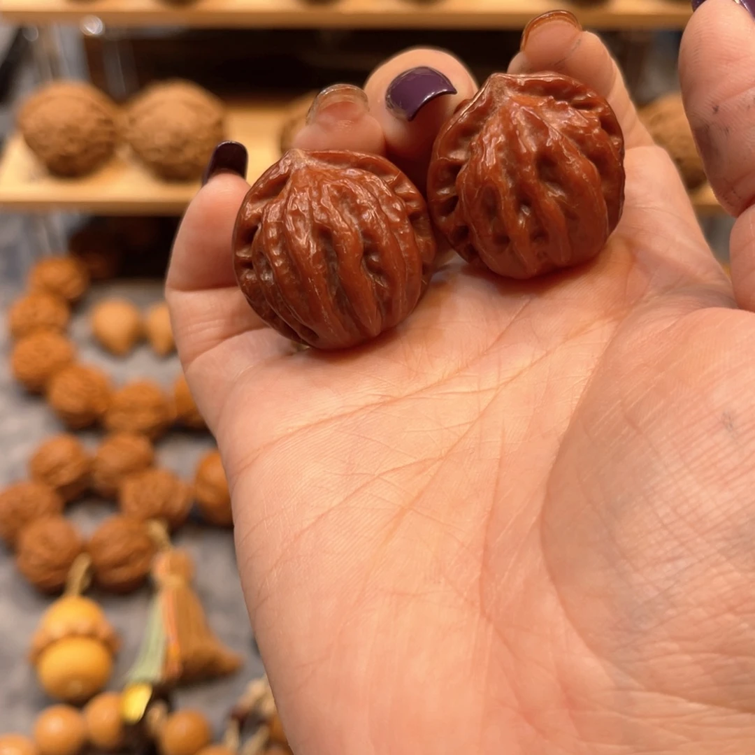 把件桃核红皮西瓜纹