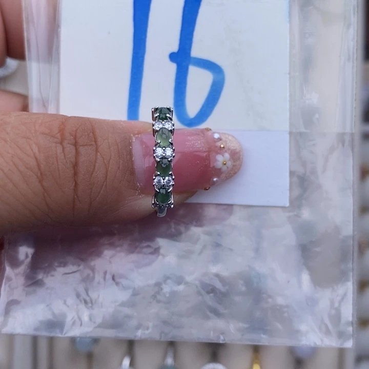 未镶嵌戒指翡翠缅甸
