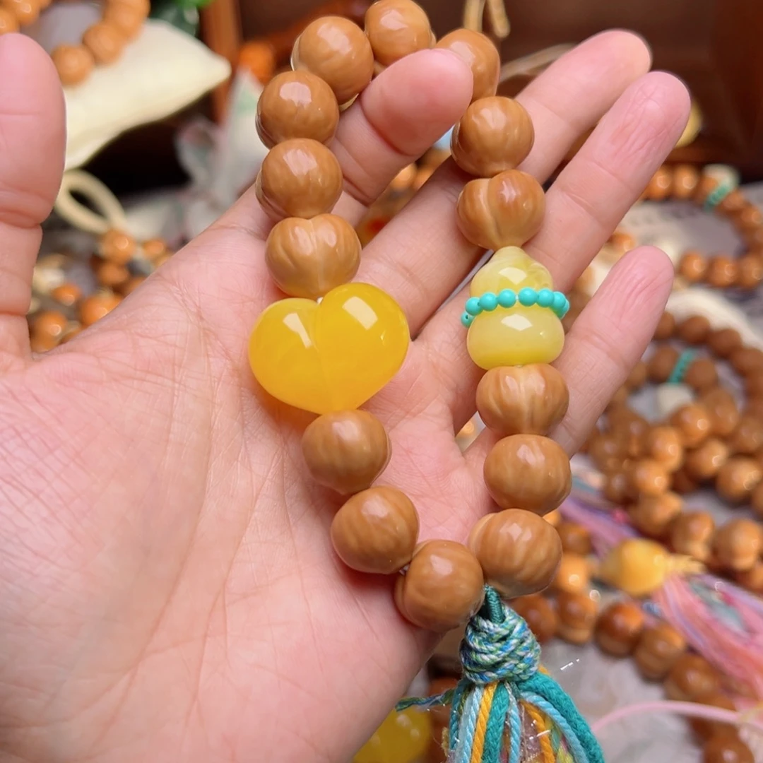 吊坠猴头核桃屁桃手持