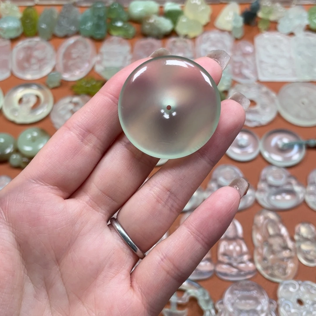 小***)蛇纹石玉未镶嵌颈饰