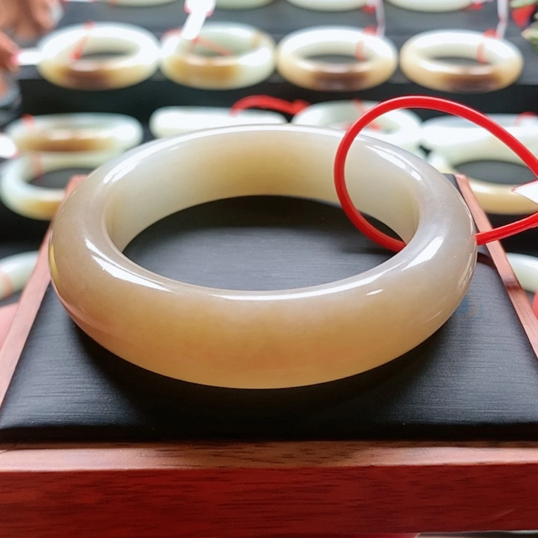 【闪购商品】和田玉57未镶嵌和田玉手镯