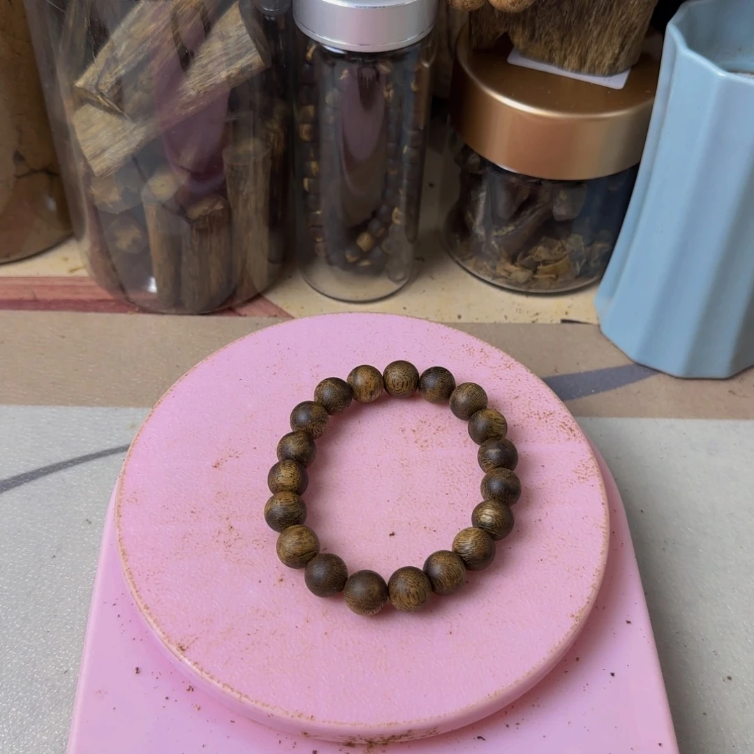 隆***行沉香碎屑沉香老白棋料9克➕