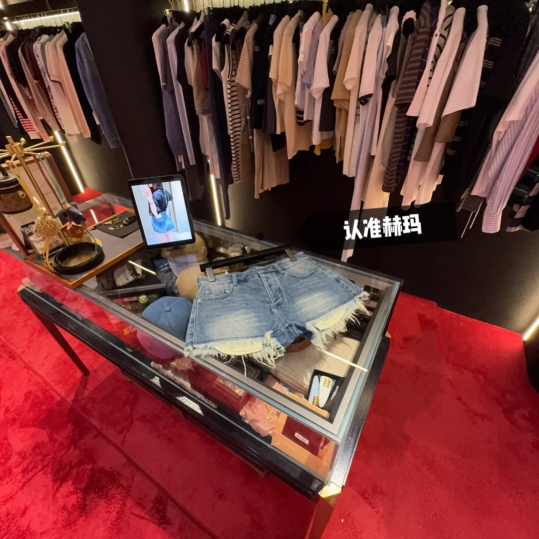 认准赫玛 SS25 EVlogo刺绣磨边牛仔短裤#原色皮牌#1420上新