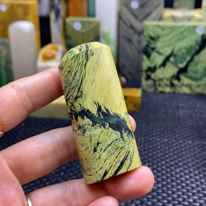 南美石ᨳ***青田石印章石