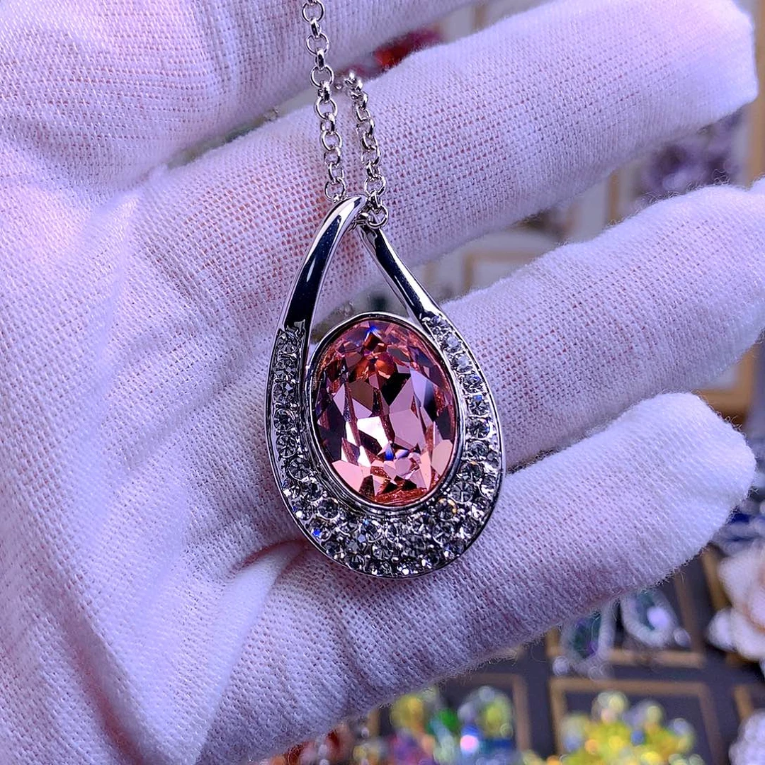 铜合金仿水晶胸针