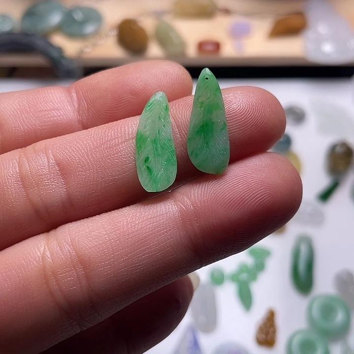 定制翡翠未镶嵌特色绿件