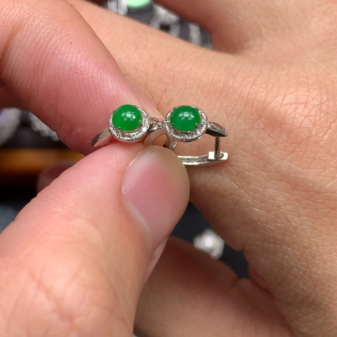 翡翠18K金镶嵌耳饰