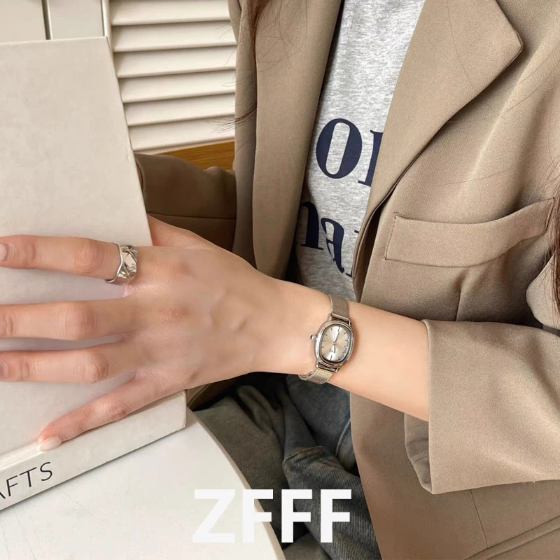 清冷感小圆表椭圆绿野仙踪韩系风ins气质轻奢女士手表石英表小众