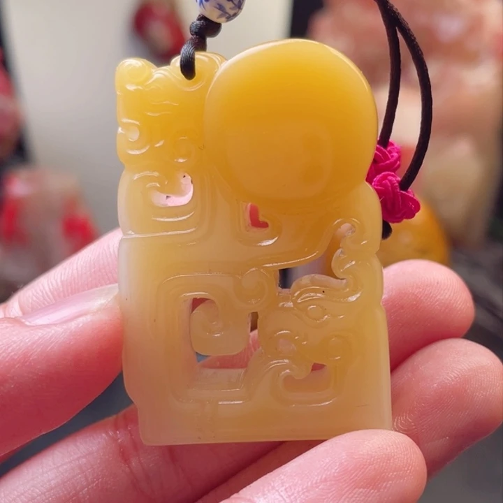 寿山石结晶通透雅玩