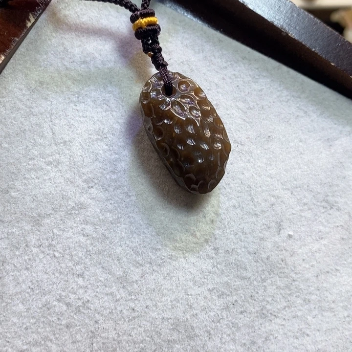 和田玉未镶嵌颈饰2