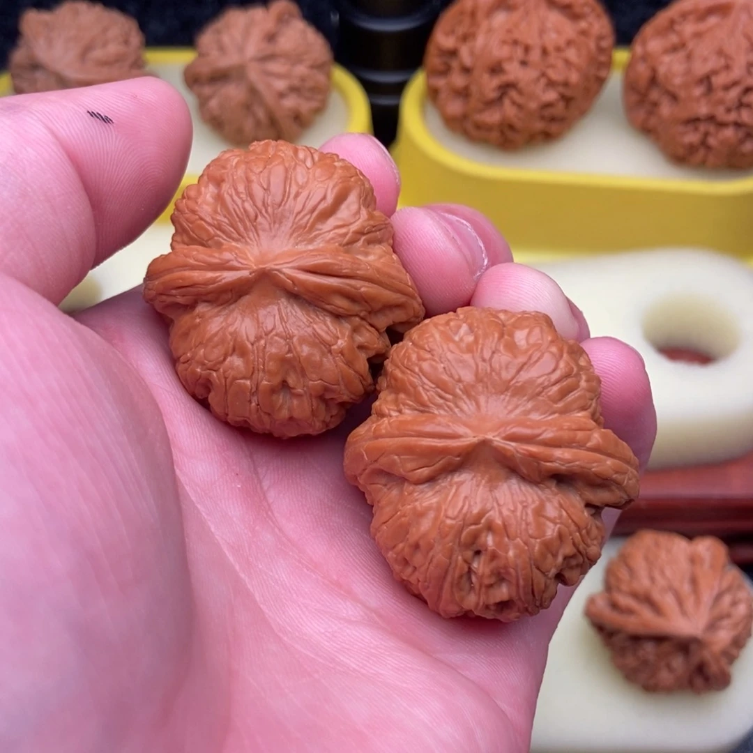 文玩核桃把件全品翘头元宝39