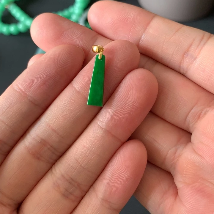 s***3翡翠18K金镶嵌吊坠(不含链)